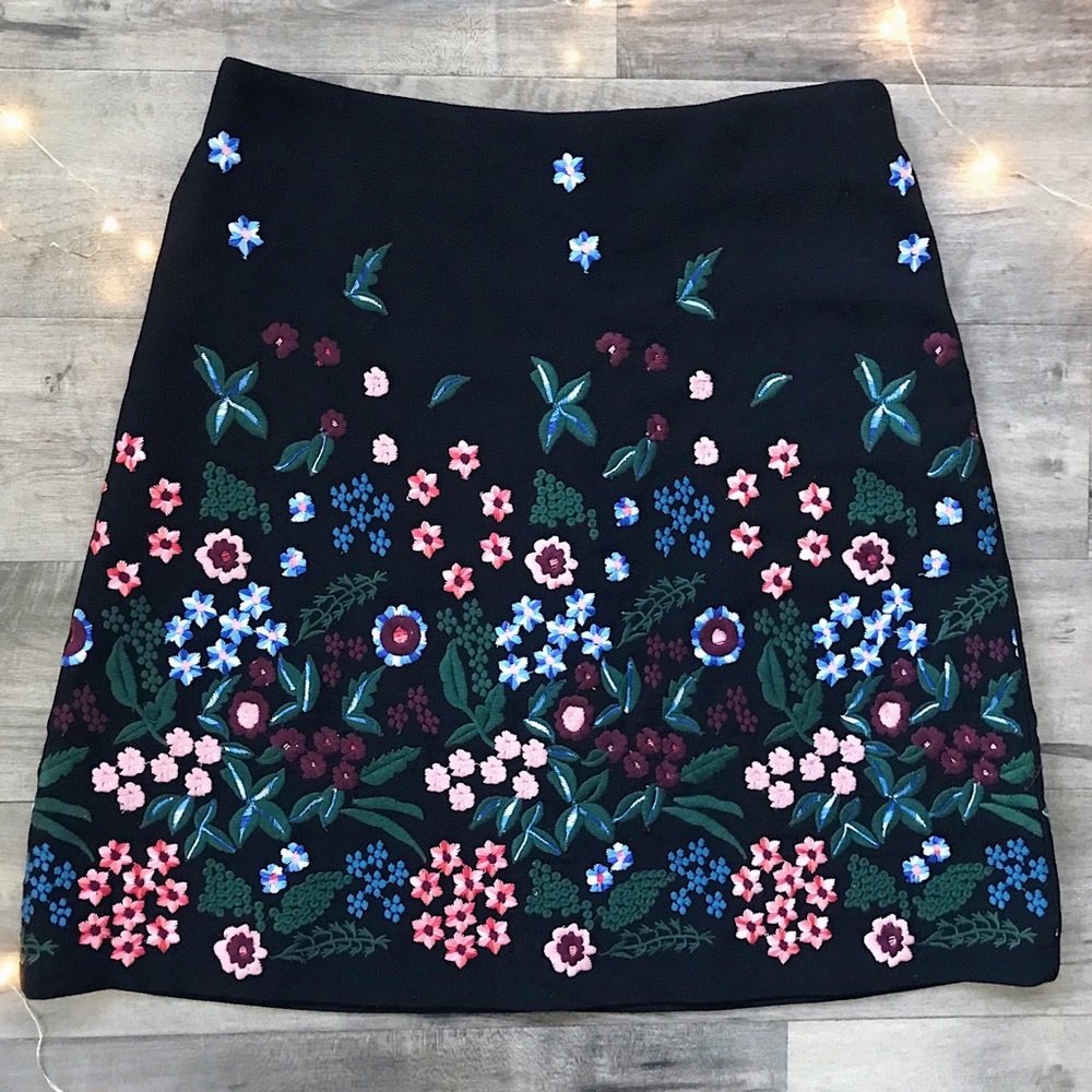 ZARA — Floral Embroidered Skirt - Picture 3 of 6